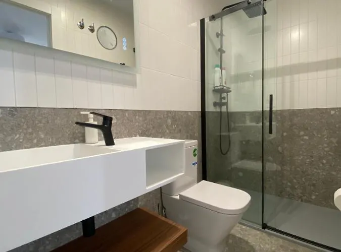 Bierzo Habita 아파트 *